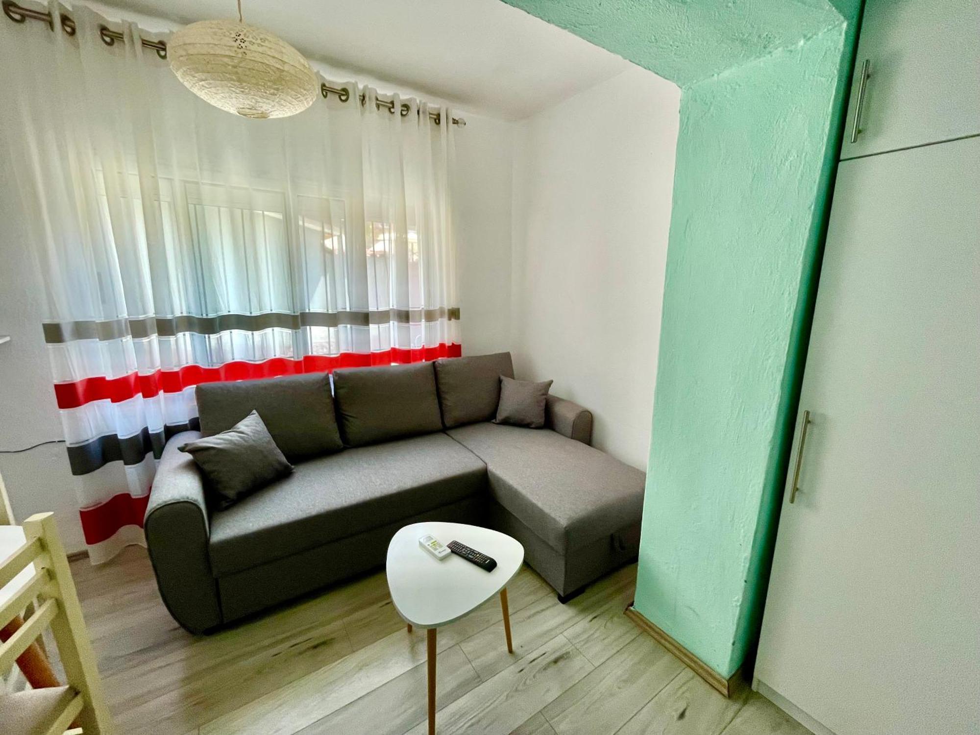 Superb studio apartment near to the city center Tirana Esterno foto