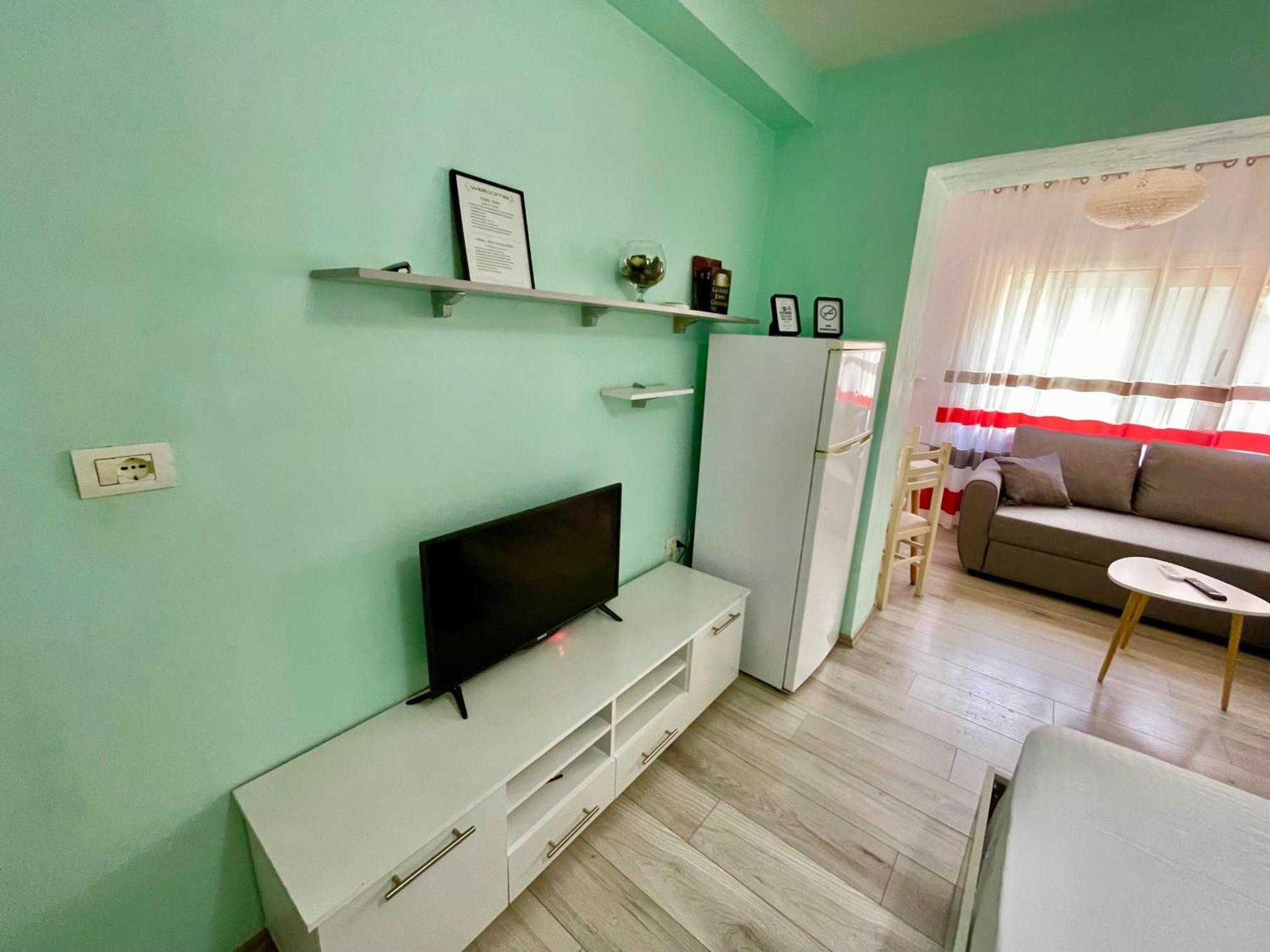 Superb studio apartment near to the city center Tirana Esterno foto